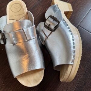 No. 6 Clogs, Size 40